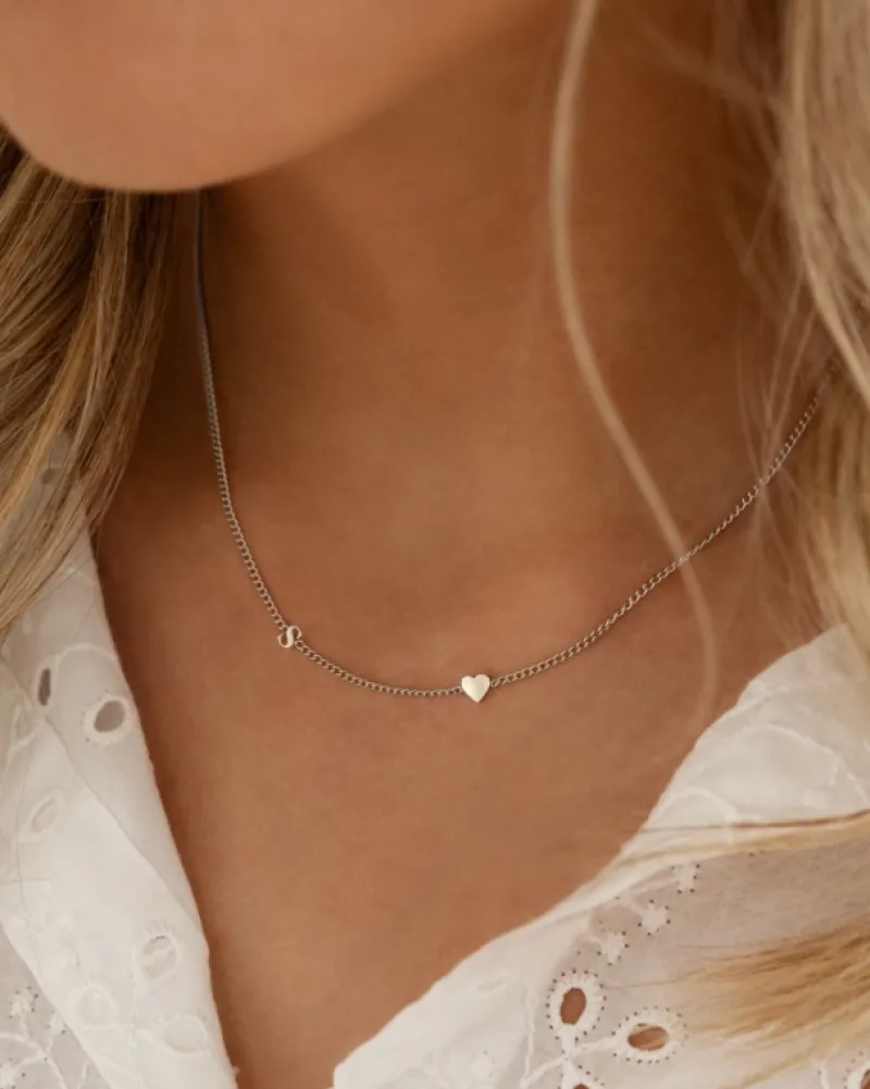 Finaste Mini initial ketting met hartje Best