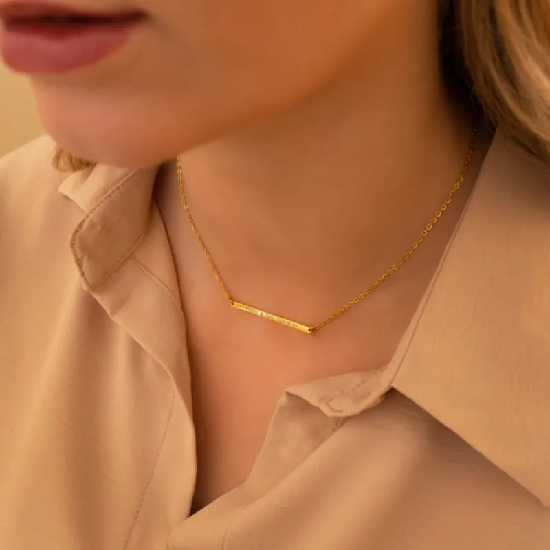 Finaste Minimalistische graveerbare bar ketting goudkleurig Hot