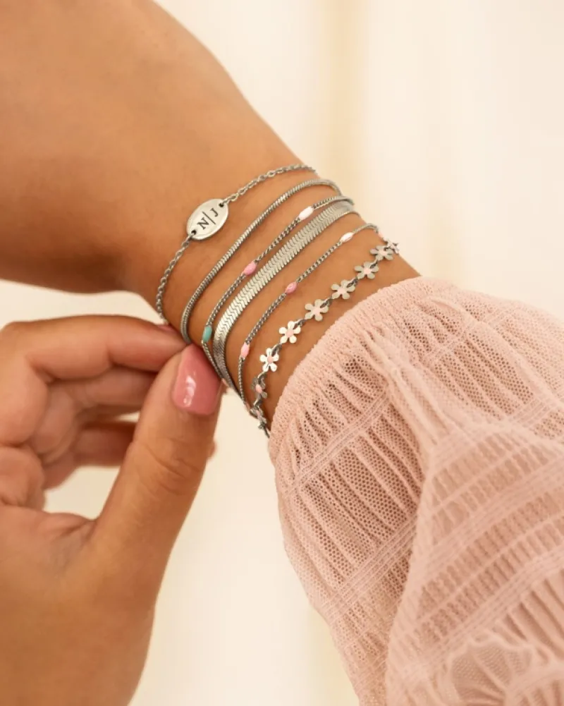Finaste Musthave armbandje met 2 letters Sale