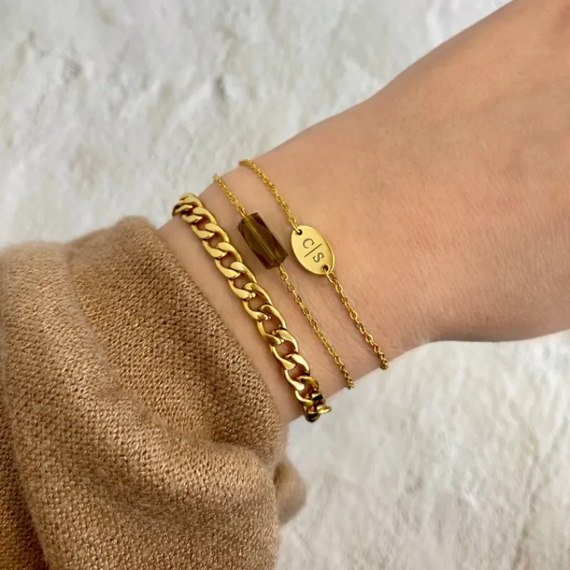 Finaste Musthave armbandje met 2 letters goud kleurig Clearance