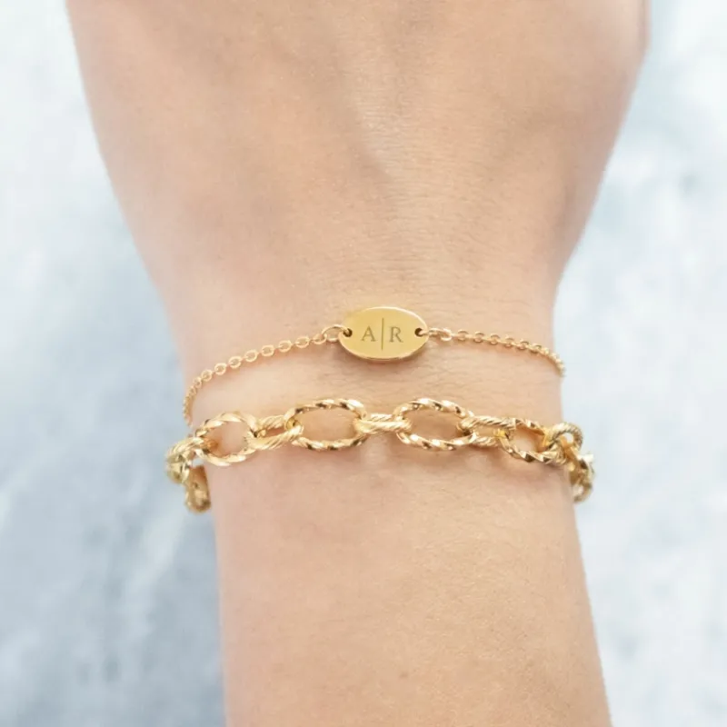 Finaste Musthave armbandje met 2 letters goud kleurig Clearance