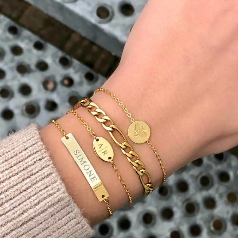 Finaste Musthave armbandje met 2 letters goud kleurig Clearance