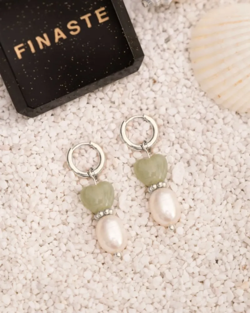 Finaste Oorbellen heart & pearl groen New