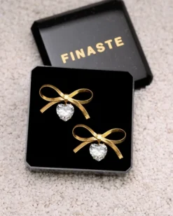Finaste Oorbellen trendy bow heart goudkleurig Sale