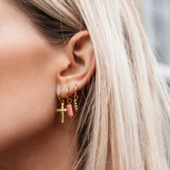 Finaste Oorringetjes met koraal steentje kleur goud Hot