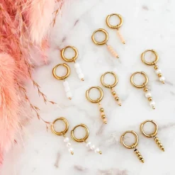 Finaste Oorringetjes roze steentjes goud kleurig New
