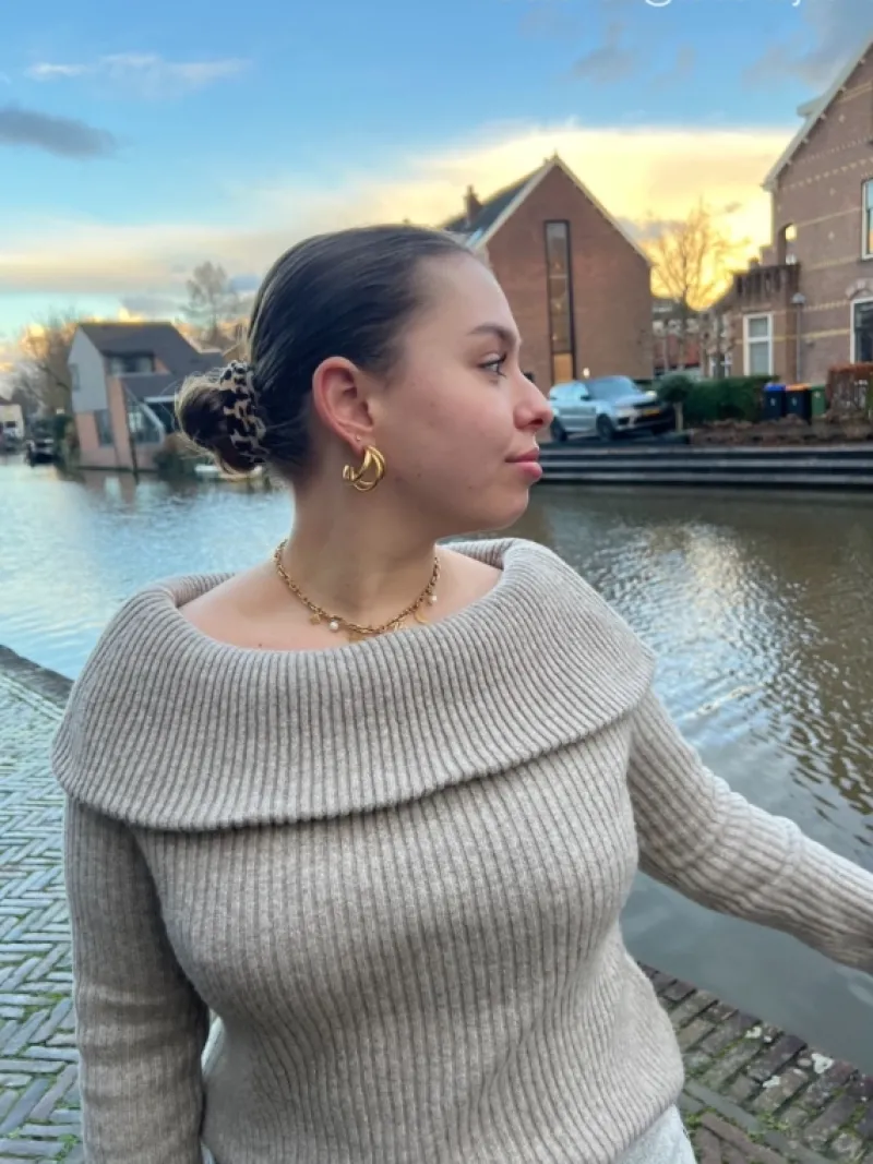 Finaste Oorringetjes triple goudkleurig Outlet