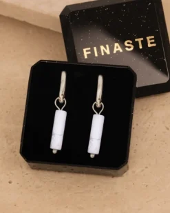 Finaste Oorringetjes white howlite beads Discount