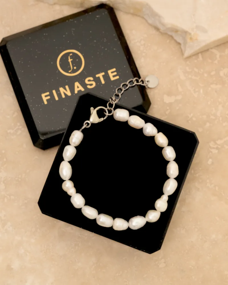 Finaste Pearl bracelet Fashion