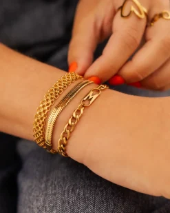 Finaste Platte snake armband goudkleurig Sale