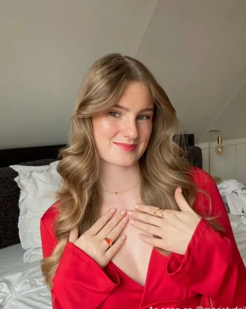 Finaste Red Influencer Heart Ring Goudkleurig Sale
