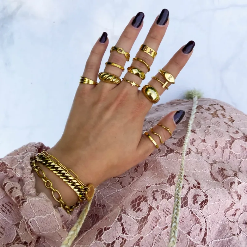 Finaste Ring met bolletje klein goud kleurig Sale