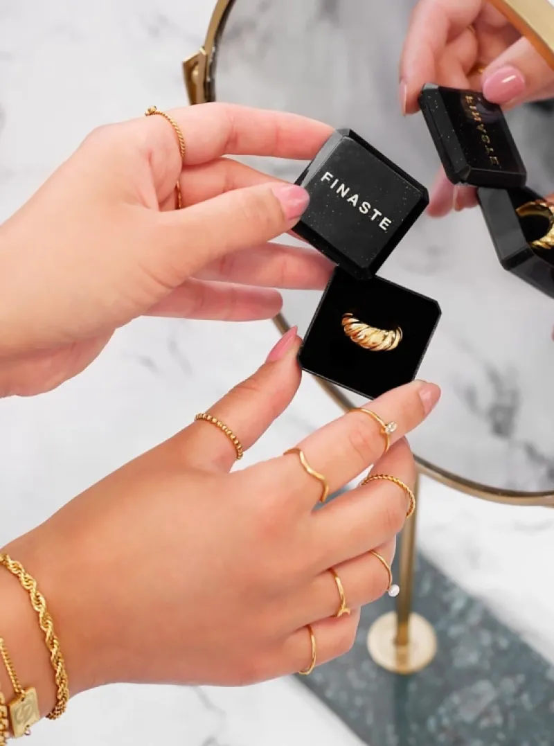 Finaste Ring met Golven Goud kleurig Discount