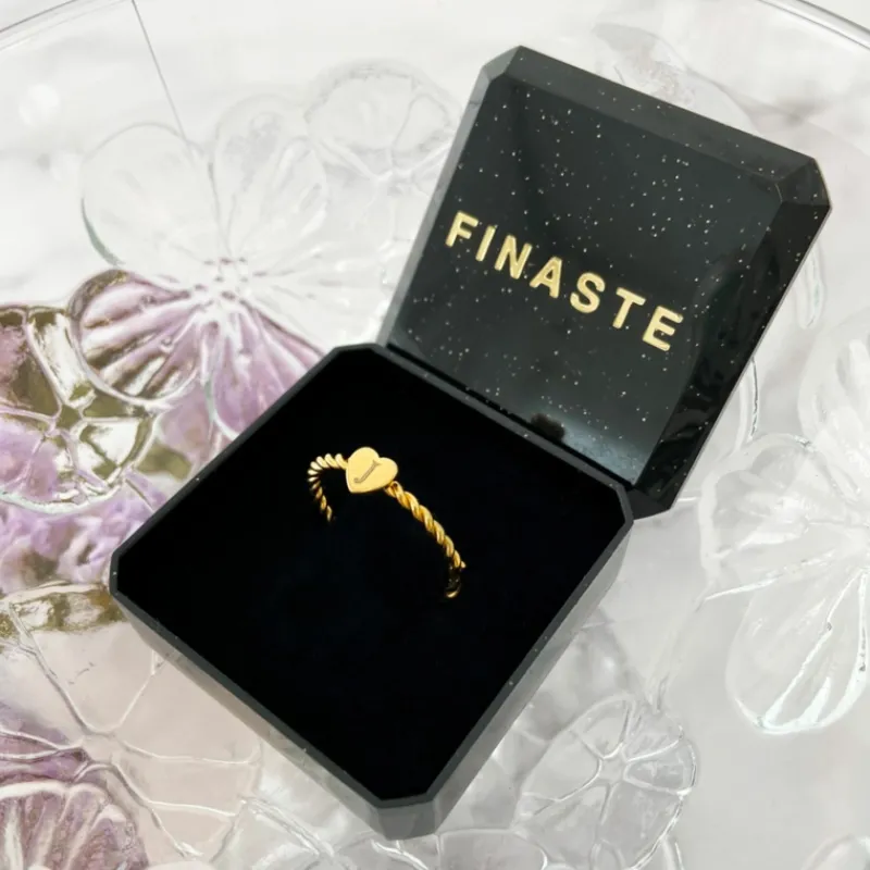 Finaste Ring met graveerbaar hartje goud kleurig Clearance