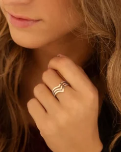 Finaste Ring triple V Online