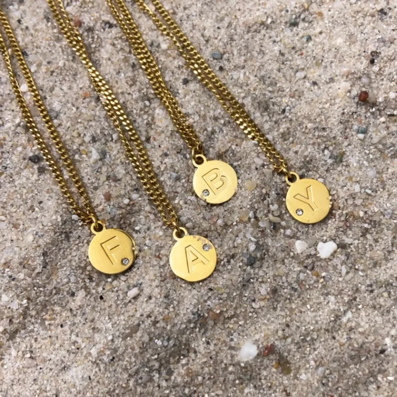 Finaste Shiny initial ketting goudkleurig New