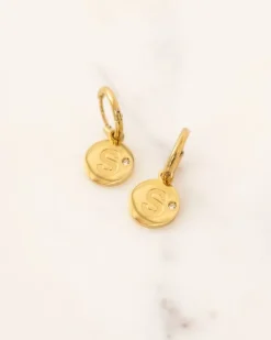Finaste Shiny initial oorbellen goudkleurig Outlet