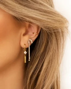 Finaste Shiny tennis earrings goudkleurig Clearance