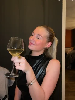 Finaste Strik oorbellen kleur goud Fashion