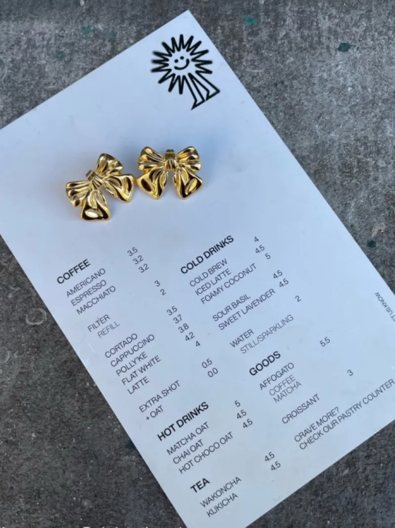 Finaste Strik oorbellen kleur goud Fashion