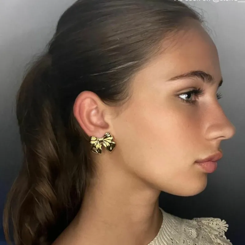 Finaste Strik oorbellen kleur goud Fashion
