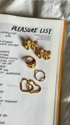 Finaste Strik oorbellen kleur goud Fashion