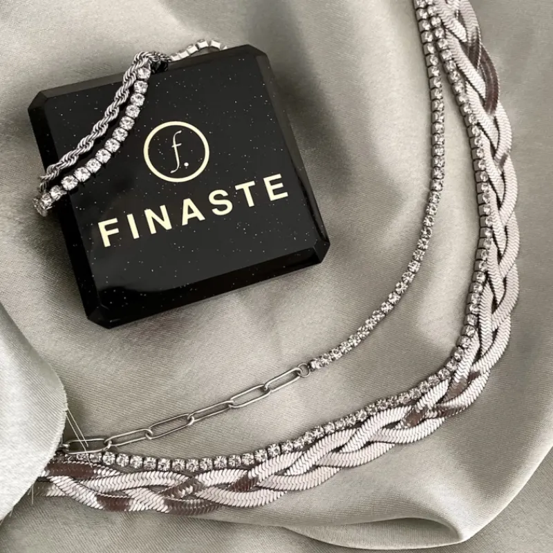 Finaste Tennis necklace Sale