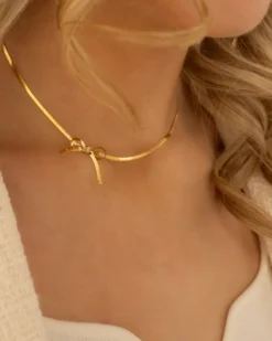Finaste Trendy bow necklace goudkleurig Discount