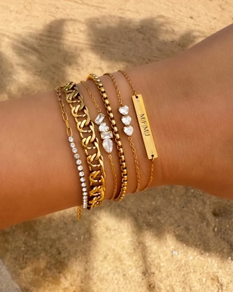 Finaste Triple love armband goudkleurig Hot