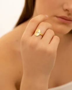 Finaste Verstelbare initial ring vintage goudkleurig Best
