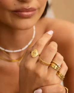 Finaste Verstelbare initial ring vintage goudkleurig Best