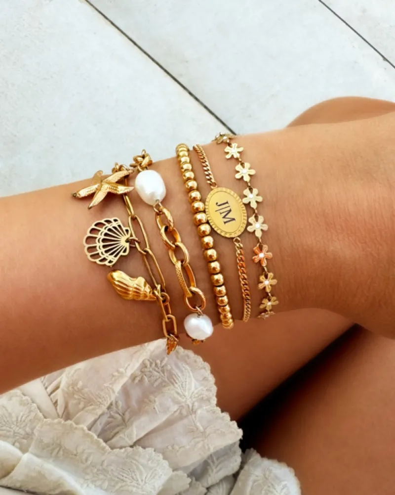 Finaste Vintage initial bracelet goldplated Hot