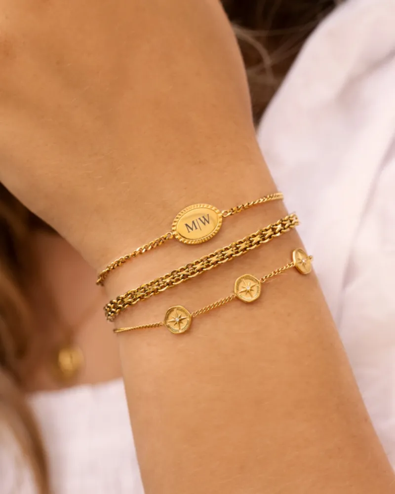 Finaste Vintage initial bracelet goldplated Hot
