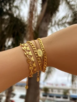 Finaste Vintage initial bracelet goldplated Hot