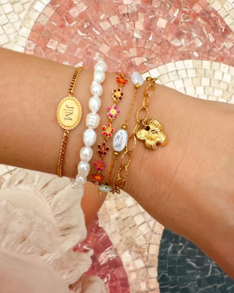 Finaste Vintage initial bracelet goldplated Hot