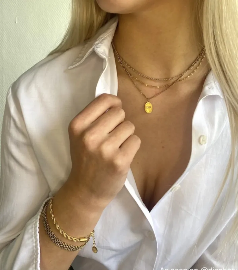 Finaste Vintage initial necklace goldplated Sale