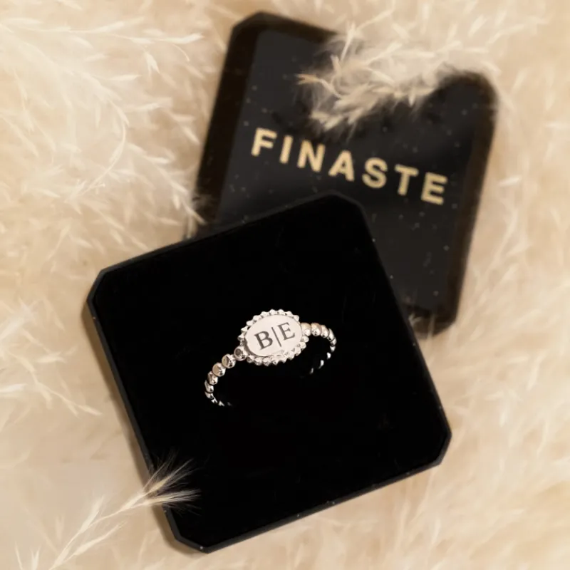 Finaste Vintage Initial Ring Discount