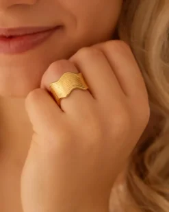 Finaste Wave ring multiple goudkleurig Clearance