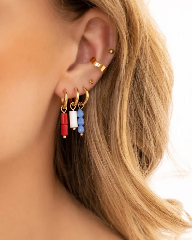 Finaste White sea shell earrings goldplated New