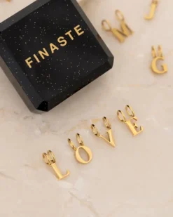 Finaste Your initial bedel goudkleurig New