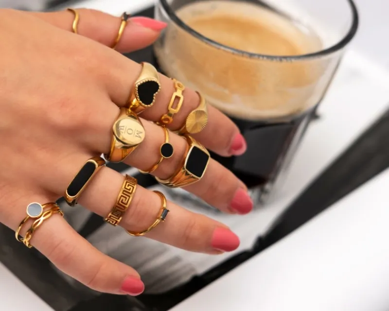 Finaste Zegelring zwart kleur goud Clearance