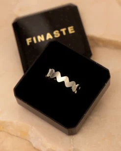 Finaste Zigzag ring Outlet