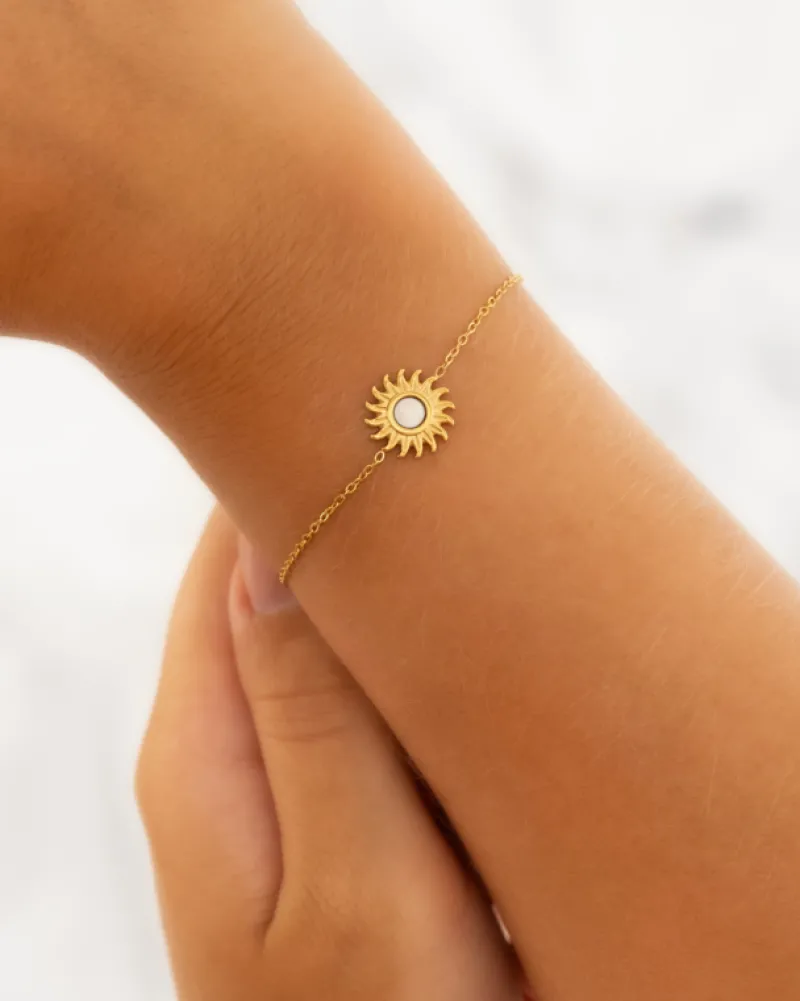 Finaste Zon armband vintage goudkleurig New