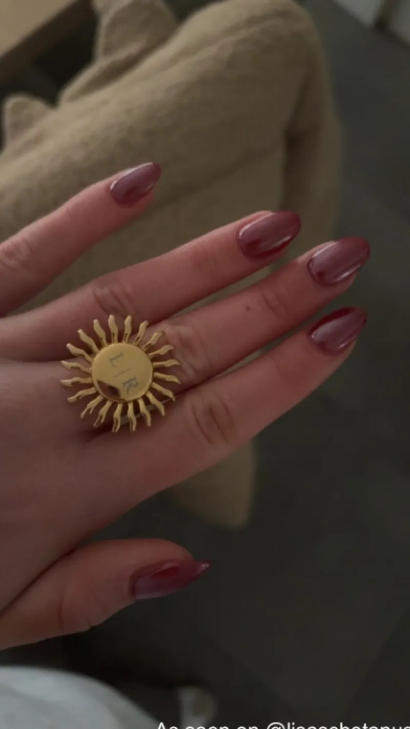 Finaste Zon ring initials goudkleurig Best